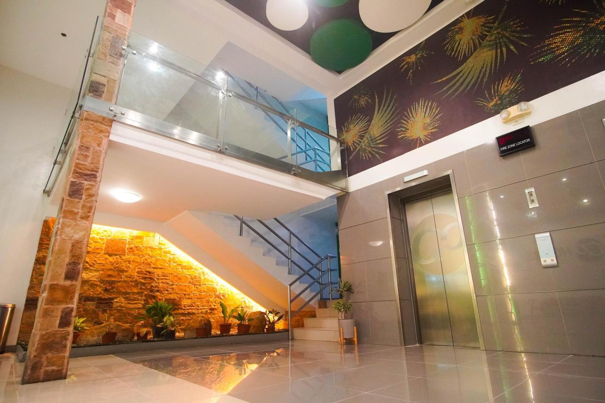 Go Hotels Iloilo Exterior photo