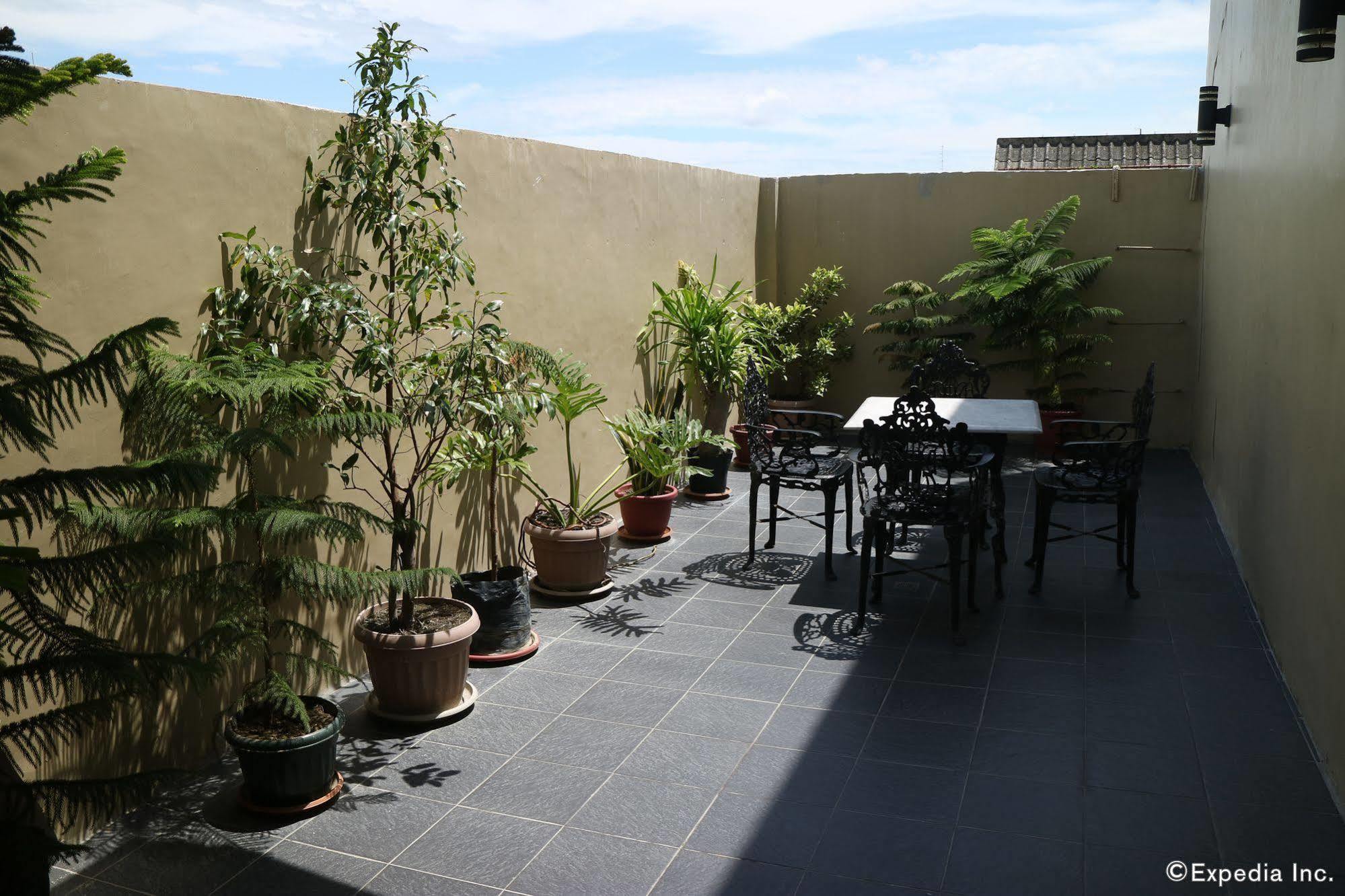 Go Hotels Iloilo Exterior photo